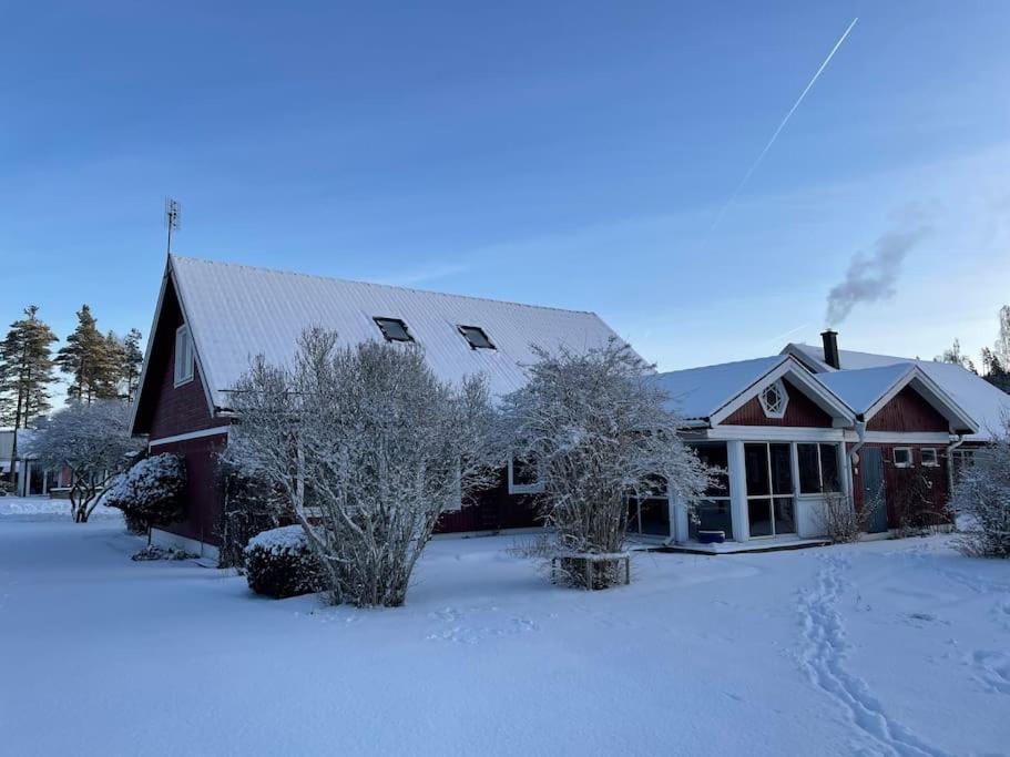 Familjevaenligt Hus Naera Isaberg! Villa Hestra Eksteriør billede